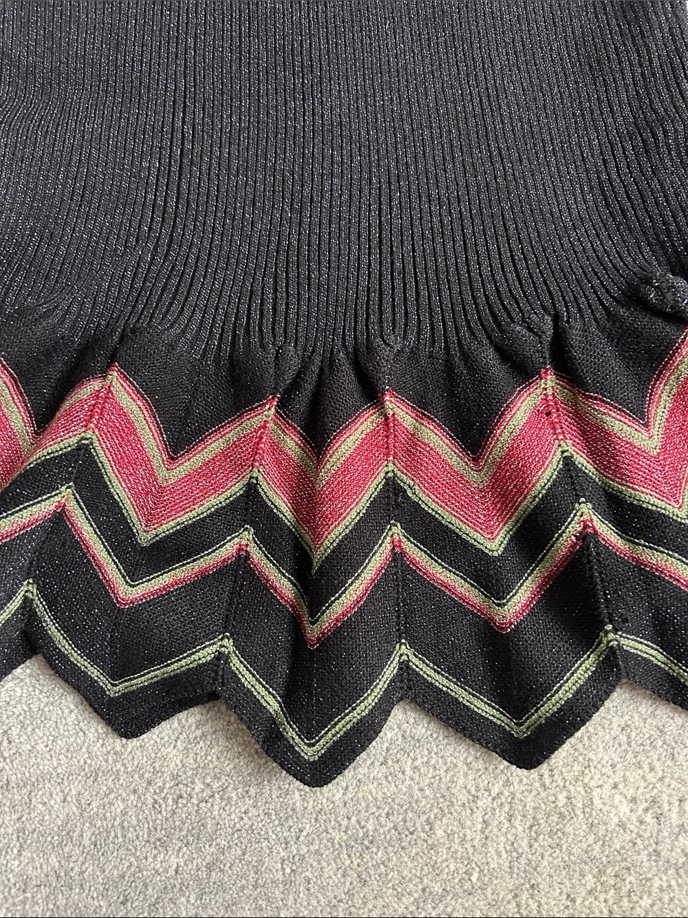 Sweater - Picture 4 of 4
